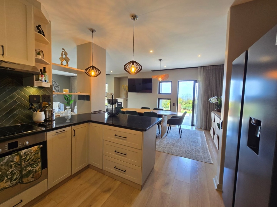 To Let 2 Bedroom Property for Rent in Oubaai Western Cape